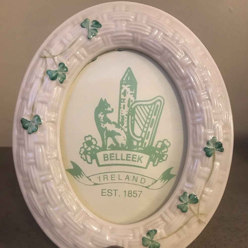 Vintage Belleek Woven Clover Picture Frame